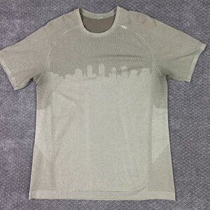 Lululemon Metal Vent Tech Shirt Mens Large Light Green City Skyline Gym Running